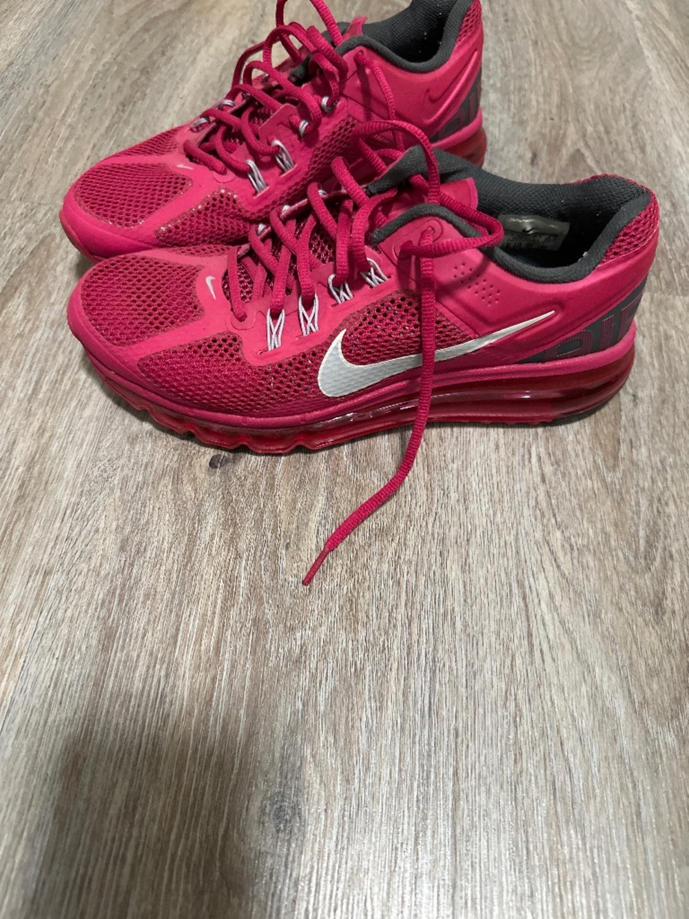 Women’s Nike airmax